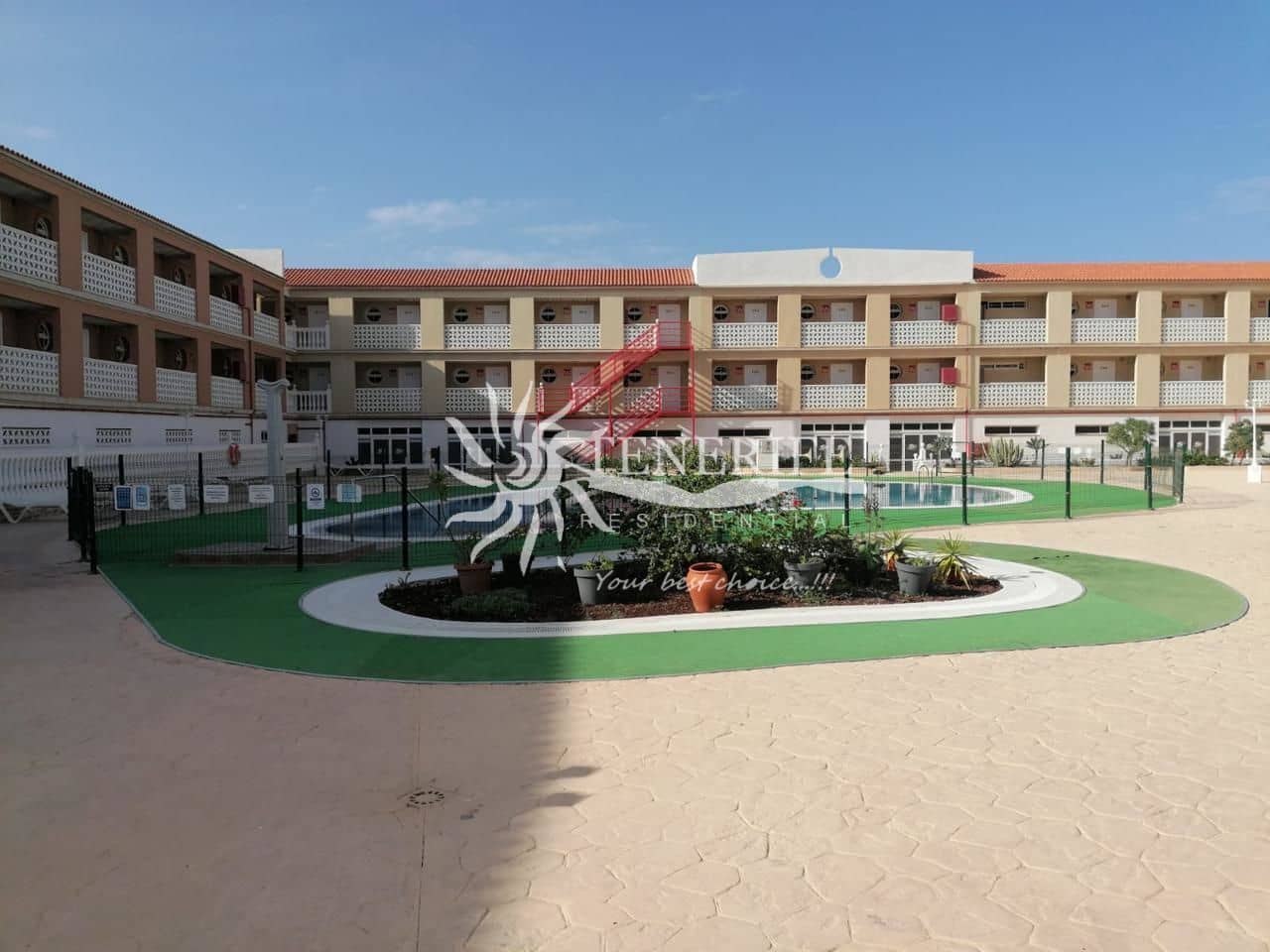 Studio for sale in Arona with pool - € 148,500 (Ref: 9459414)