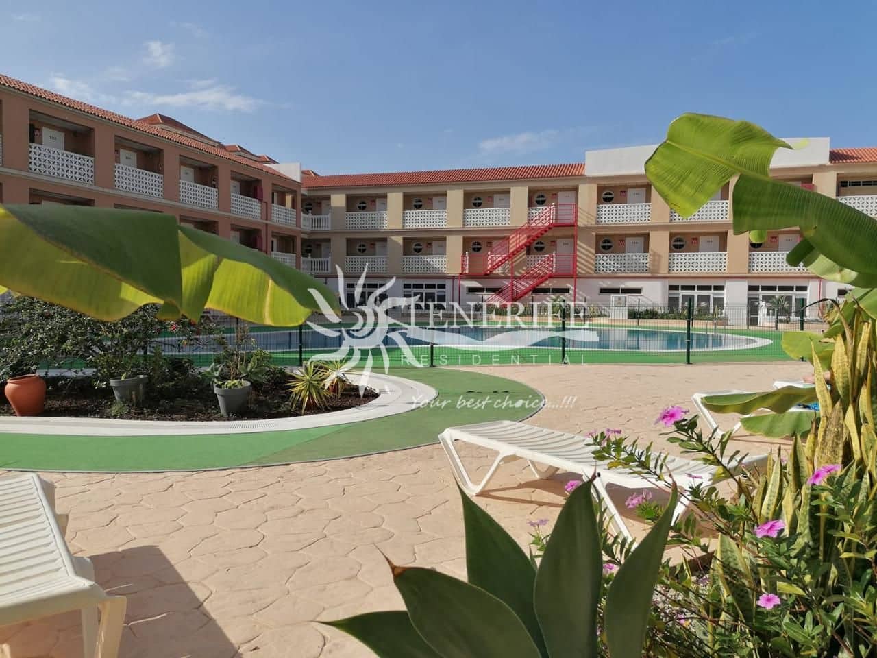 Studio for sale in Arona with pool - € 148,500 (Ref: 9459414)