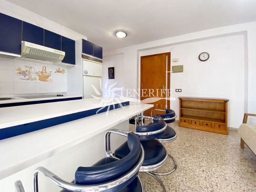 1 bedroom Flat for sale in Arona with garage - € 239,000 (Ref: 9459416)