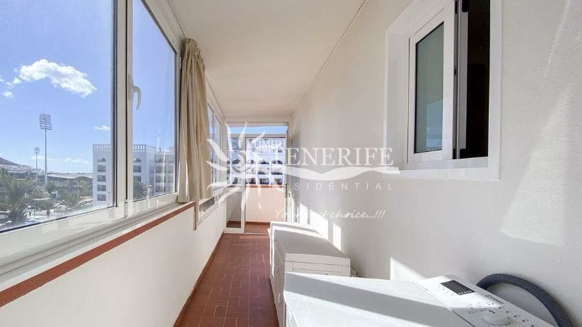 1 bedroom Flat for sale in Arona with garage - € 239,000 (Ref: 9459416)