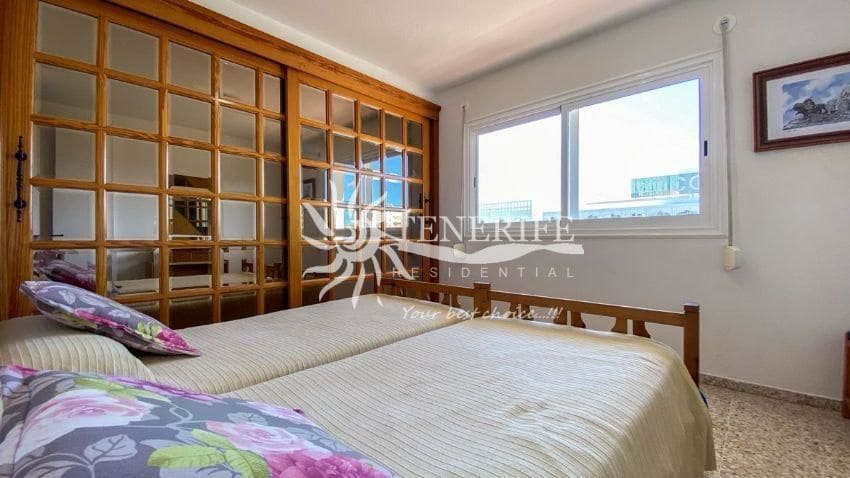 1 bedroom Flat for sale in Arona with garage - € 239,000 (Ref: 9459416)