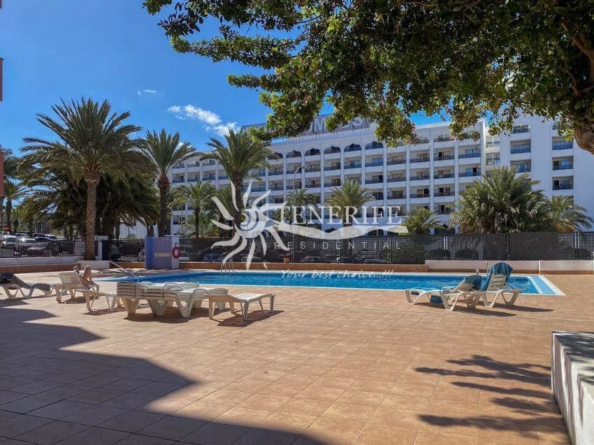 1 bedroom Flat for sale in Arona with garage - € 239,000 (Ref: 9459416)