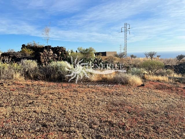 Grunde uden byggetilladelser til salg i Guía de Isora - € 160.000 (Ref: 9459421)