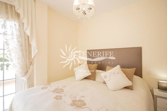 Chalet de 5 habitaciones en Torviscas, Adeje en venta con piscina garaje - 1.500.000 € (Ref: 9459428)