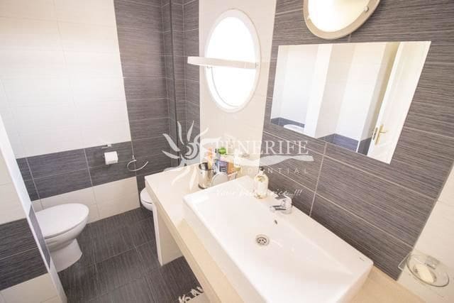 5 bedroom Villa for sale in Torviscas with pool garage - € 1,500,000 (Ref: 9459428)