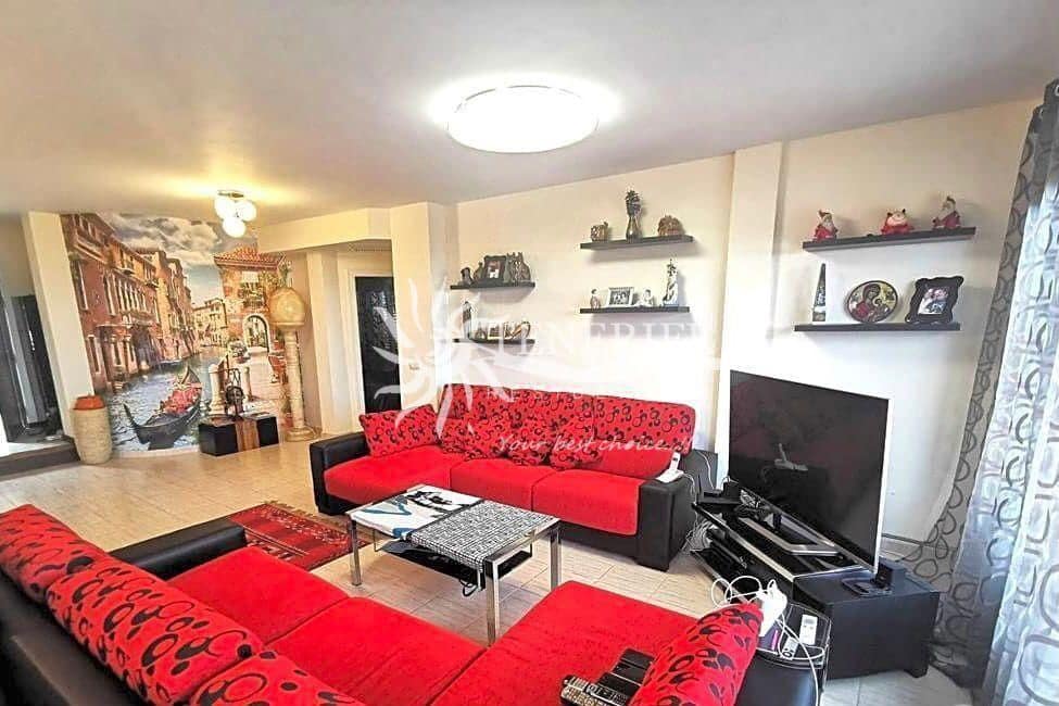 5 bedroom Villa for sale in Torviscas with pool garage - € 1,500,000 (Ref: 9459428)