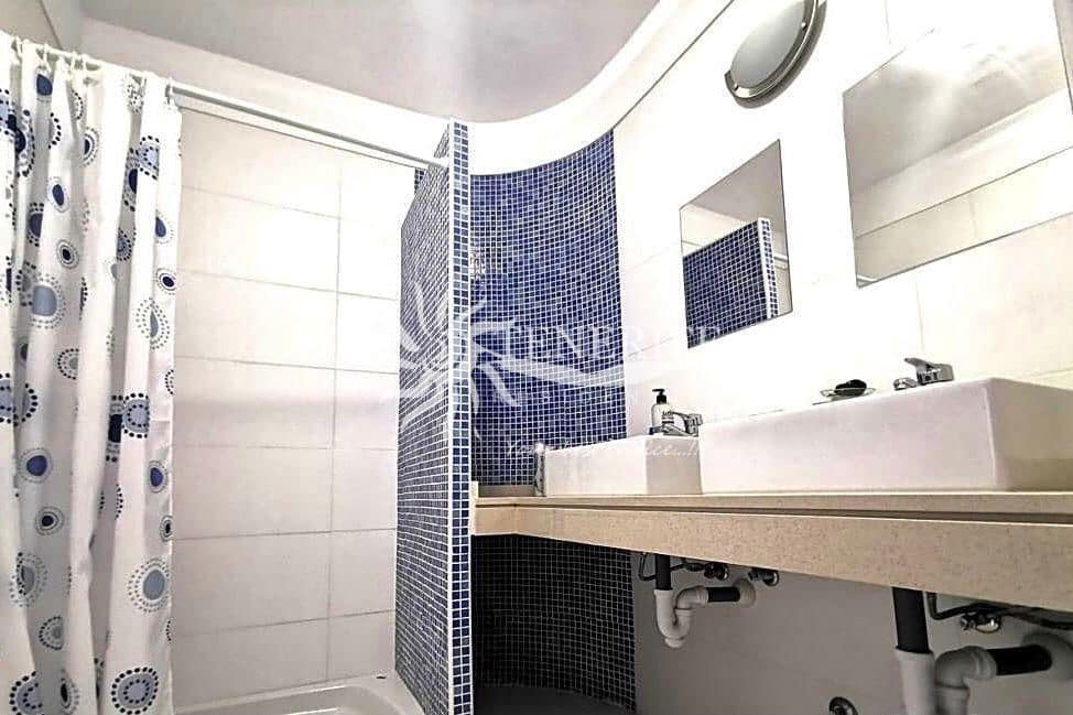 5 bedroom Villa for sale in Torviscas with pool garage - € 1,500,000 (Ref: 9459428)