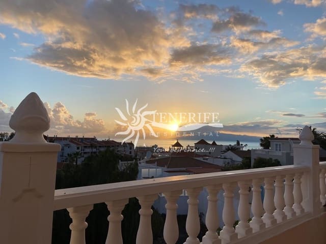 4 sovrum Villa till salu i Callao Salvaje, Adeje med pool - 890 000 € (Ref: 9459432)