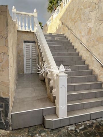 4 sovrum Villa till salu i Callao Salvaje, Adeje med pool - 890 000 € (Ref: 9459432)