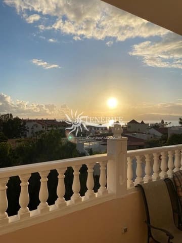 4 sovrum Villa till salu i Callao Salvaje, Adeje med pool - 890 000 € (Ref: 9459432)