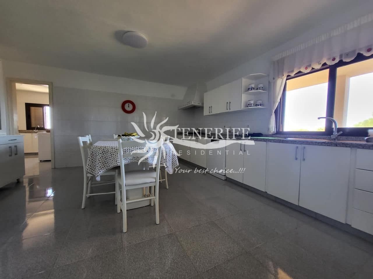 4 chambre Finca/Maison de Campagne à vendre à Adeje - 890 000 € (Ref: 9459434)