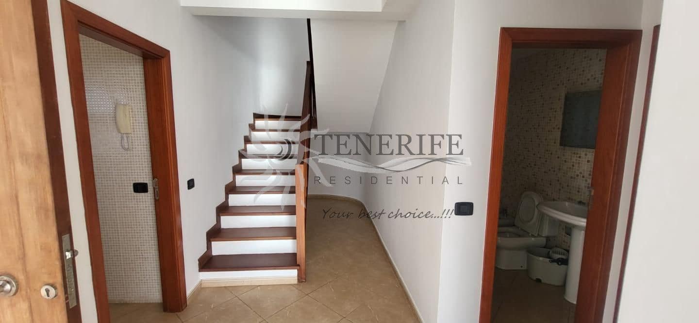 Pareado de 3 habitaciones en Adeje en venta con piscina garaje - 850.000 € (Ref: 9459436)