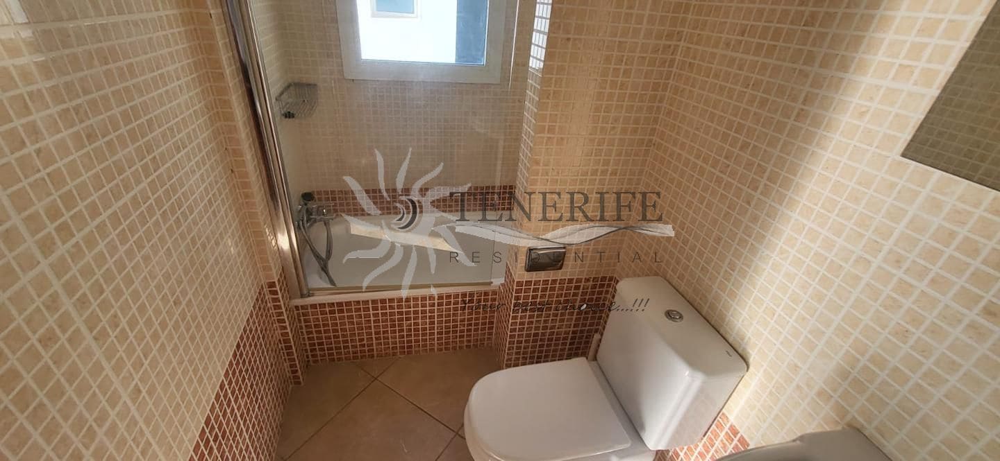 Pareado de 3 habitaciones en Adeje en venta con piscina garaje - 850.000 € (Ref: 9459436)