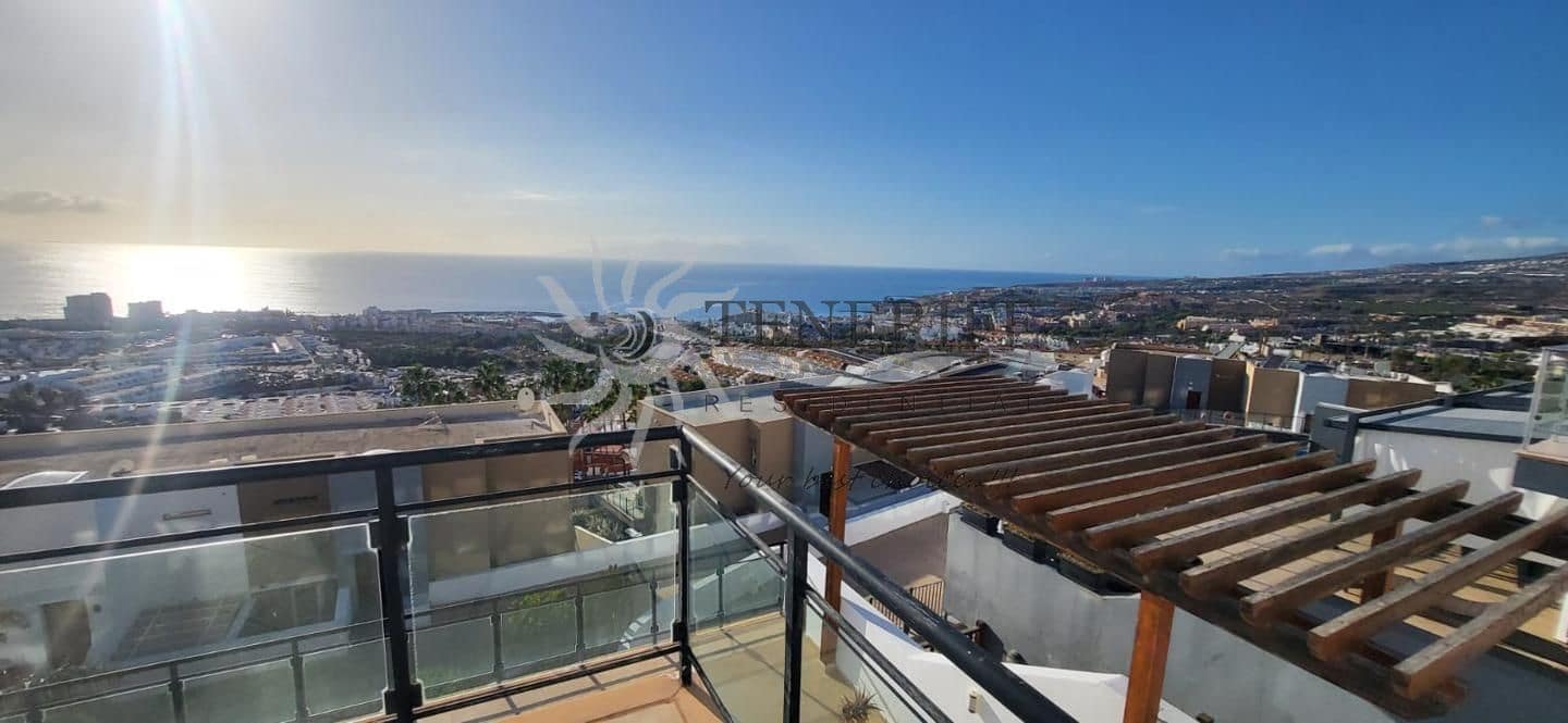 Pareado de 3 habitaciones en Adeje en venta con piscina garaje - 850.000 € (Ref: 9459436)
