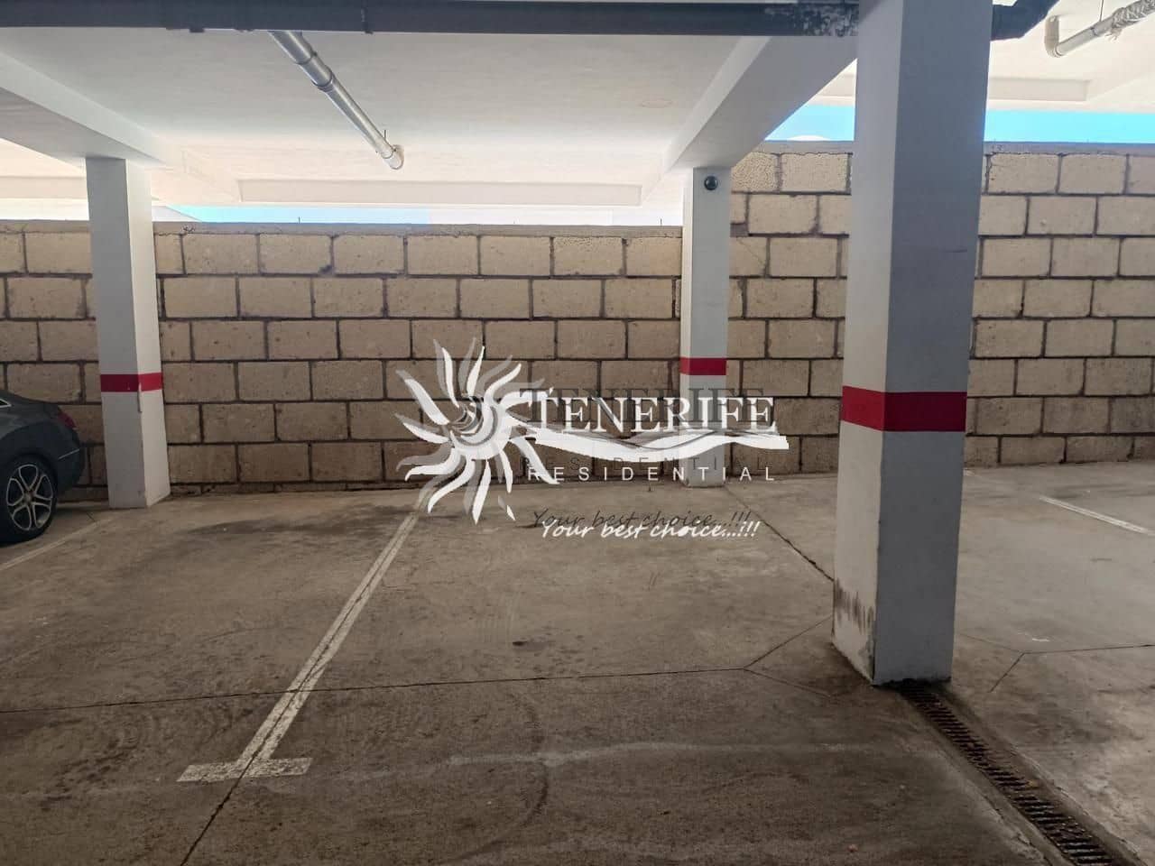 Pareado de 3 habitaciones en Adeje en venta con piscina garaje - 850.000 € (Ref: 9459436)