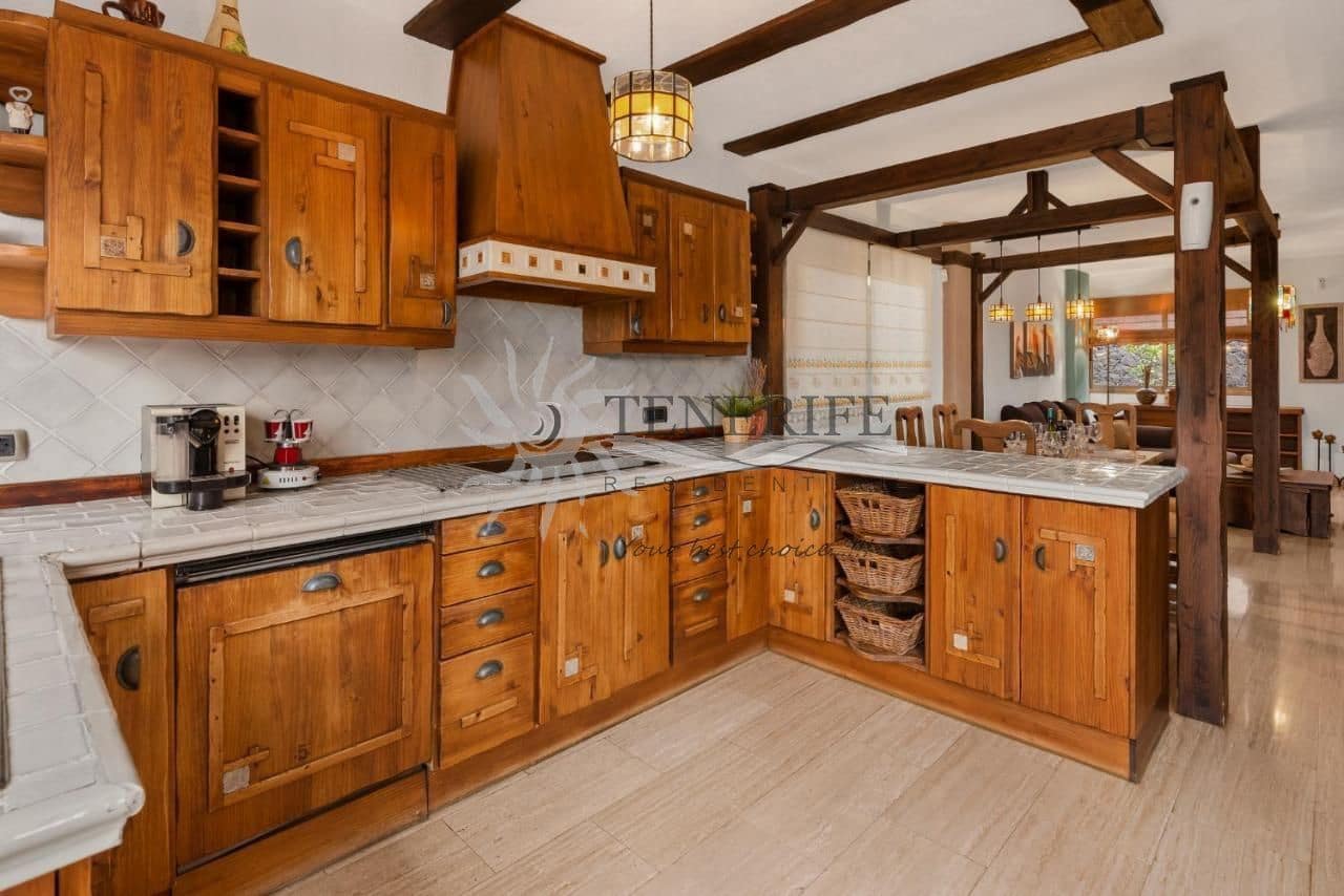 4 camera da letto Villa in vendita in Adeje con piscina garage - 3.150.000 € (Rif: 9459437)