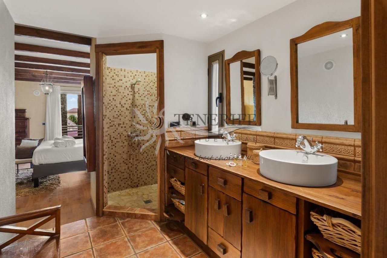 4 camera da letto Villa in vendita in Adeje con piscina garage - 3.150.000 € (Rif: 9459437)