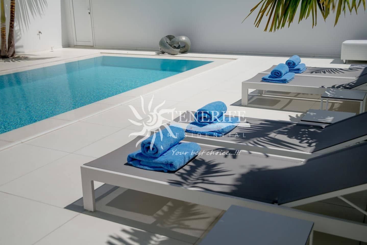 4 makuuhuone Paritalo myytävänä paikassa Arona mukana uima-altaan - 985 000 € (Ref: 9459438)