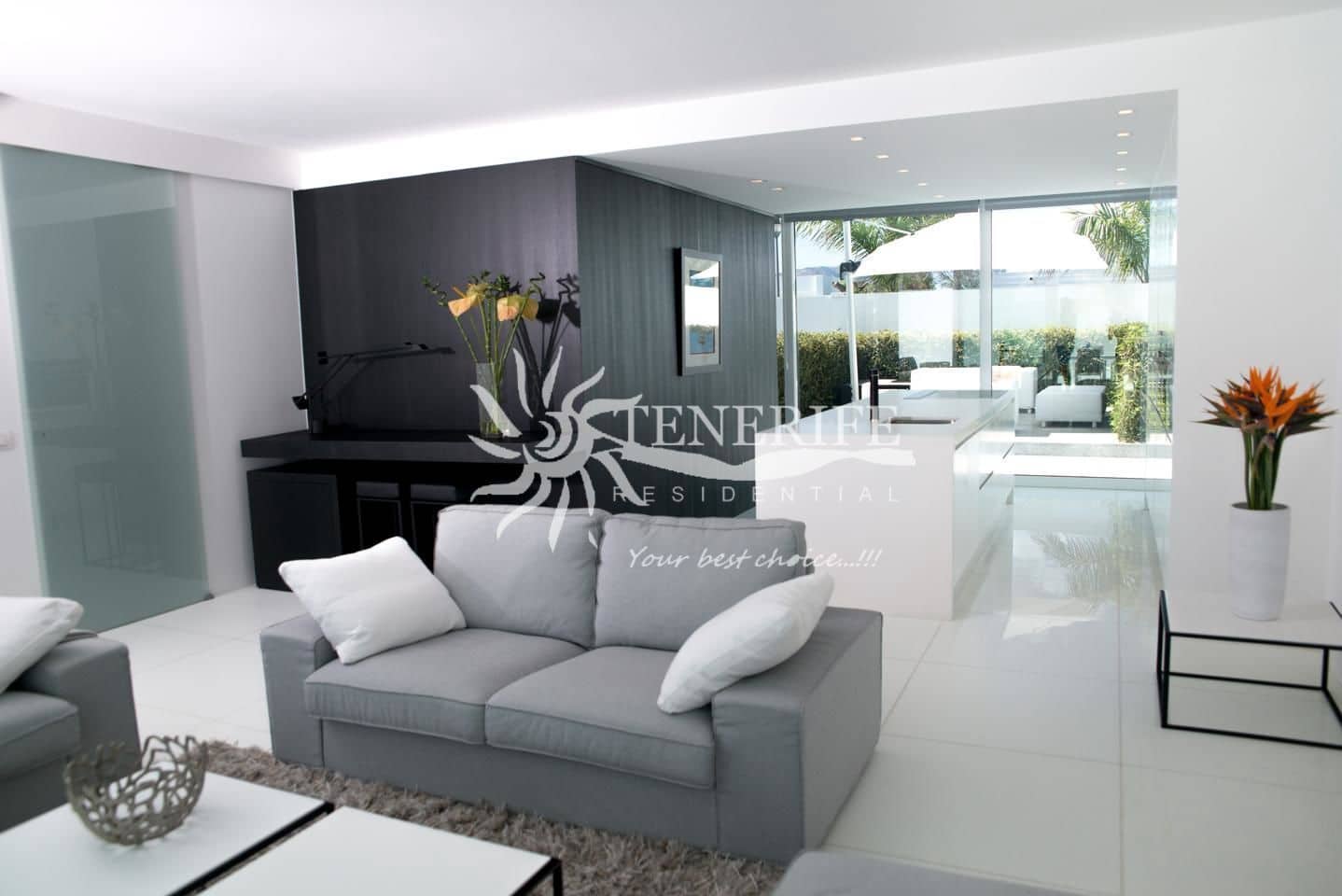 4 makuuhuone Paritalo myytävänä paikassa Arona mukana uima-altaan - 985 000 € (Ref: 9459438)