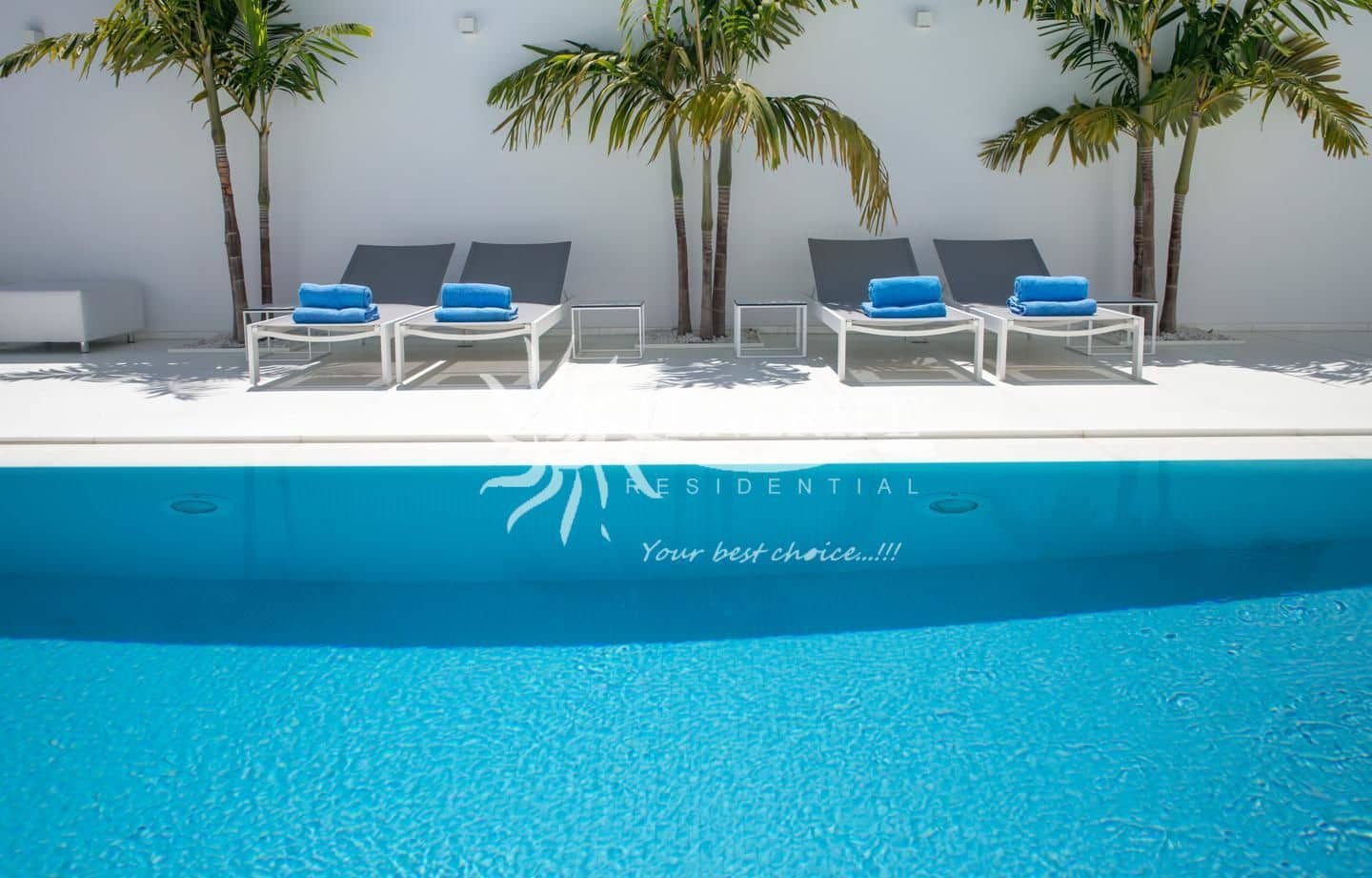 4 makuuhuone Paritalo myytävänä paikassa Arona mukana uima-altaan - 985 000 € (Ref: 9459438)