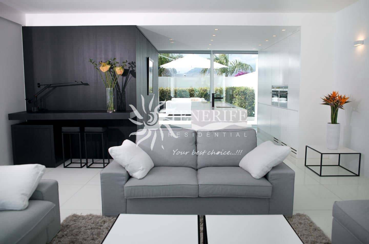 4 makuuhuone Paritalo myytävänä paikassa Arona mukana uima-altaan - 985 000 € (Ref: 9459438)