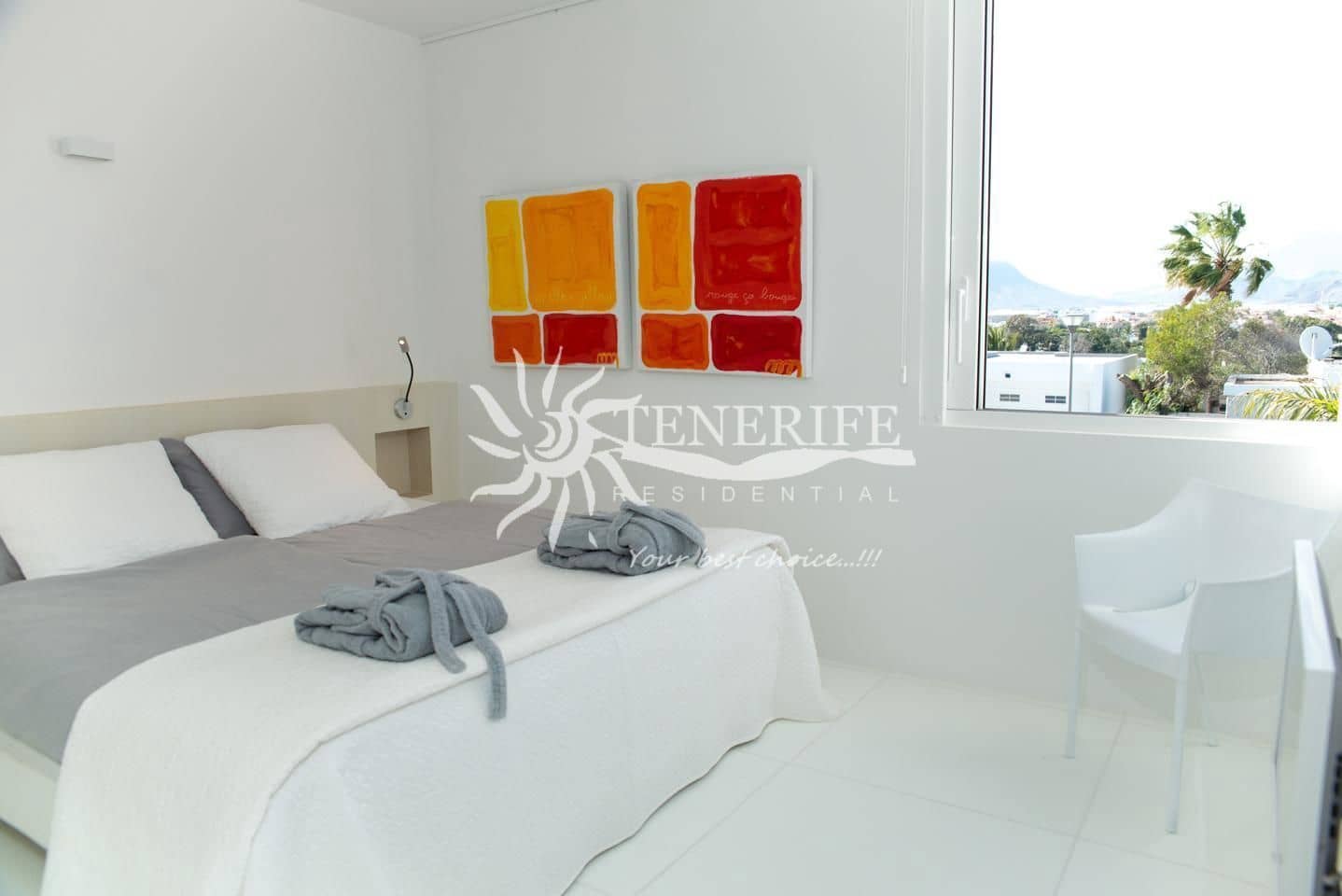 4 makuuhuone Paritalo myytävänä paikassa Arona mukana uima-altaan - 985 000 € (Ref: 9459438)