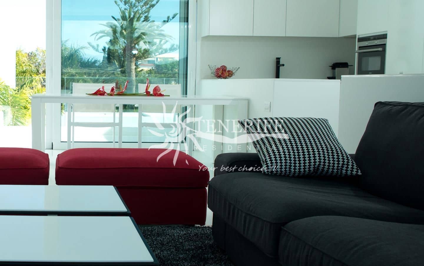 4 makuuhuone Paritalo myytävänä paikassa Arona mukana uima-altaan - 985 000 € (Ref: 9459438)