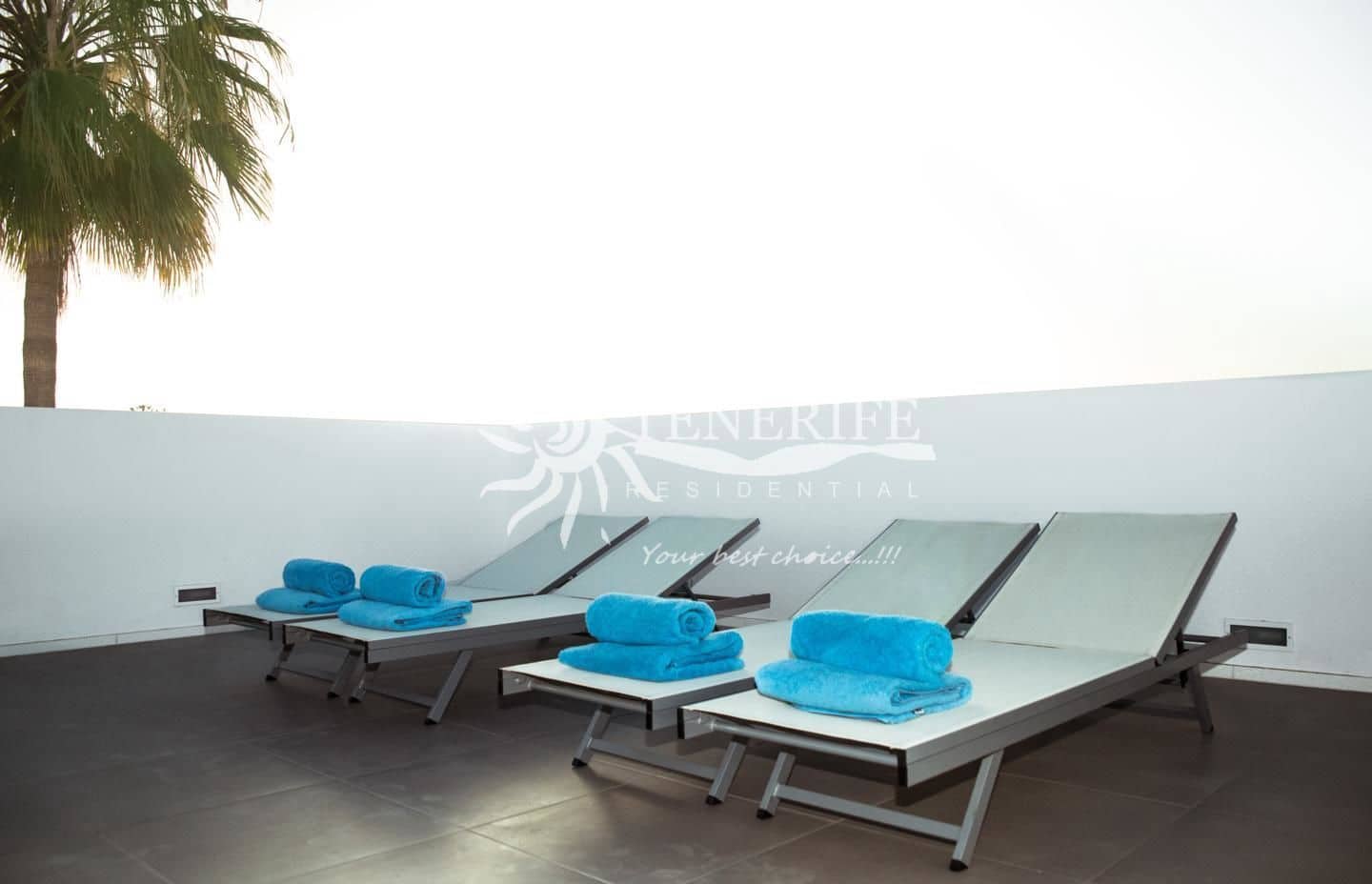 4 makuuhuone Paritalo myytävänä paikassa Arona mukana uima-altaan - 985 000 € (Ref: 9459438)