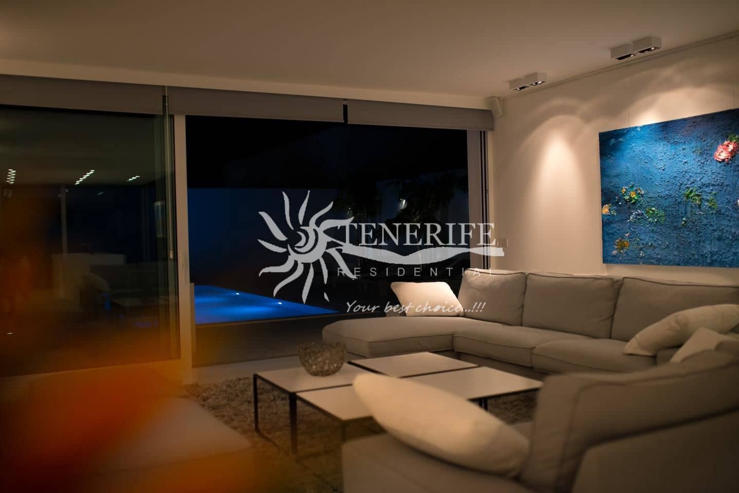 4 makuuhuone Paritalo myytävänä paikassa Arona mukana uima-altaan - 985 000 € (Ref: 9459438)