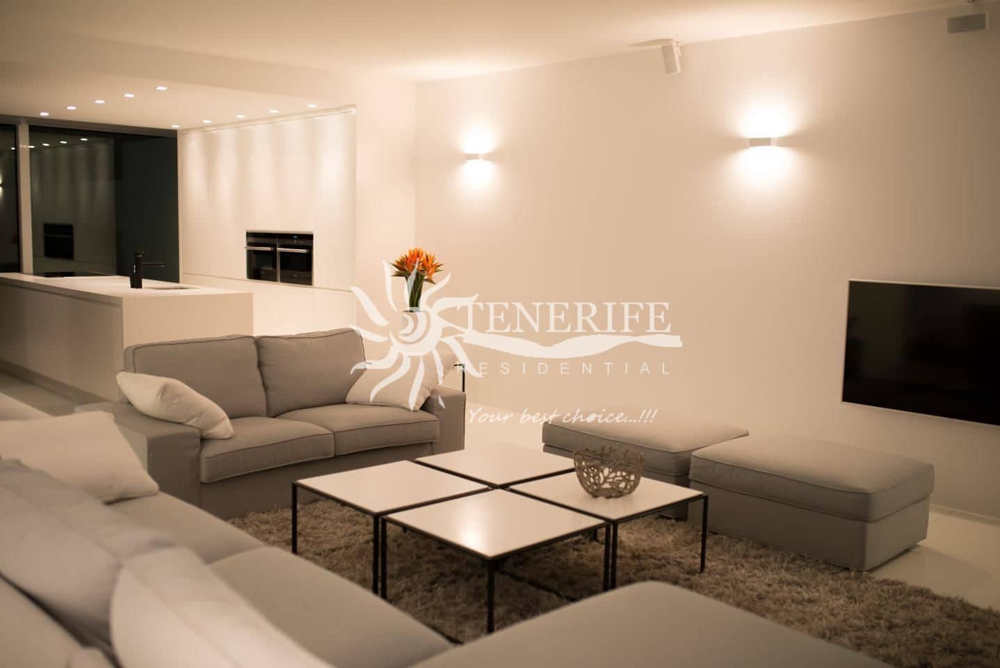 4 makuuhuone Paritalo myytävänä paikassa Arona mukana uima-altaan - 985 000 € (Ref: 9459438)