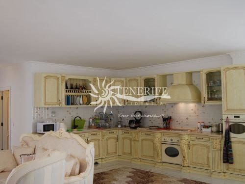 3 bedroom Villa for sale in Guia de Isora with pool garage - € 1,100,000 (Ref: 9459440)