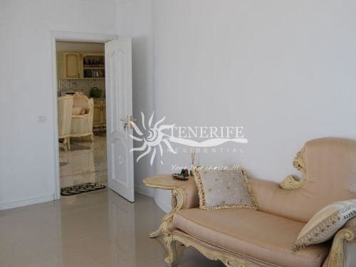 3 bedroom Villa for sale in Guia de Isora with pool garage - € 1,100,000 (Ref: 9459440)