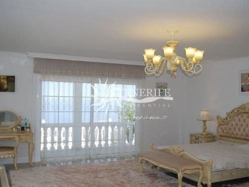 3 bedroom Villa for sale in Guia de Isora with pool garage - € 1,100,000 (Ref: 9459440)