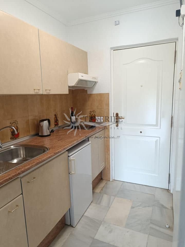 Studio for sale in Adeje with pool - € 189,000 (Ref: 9459441)