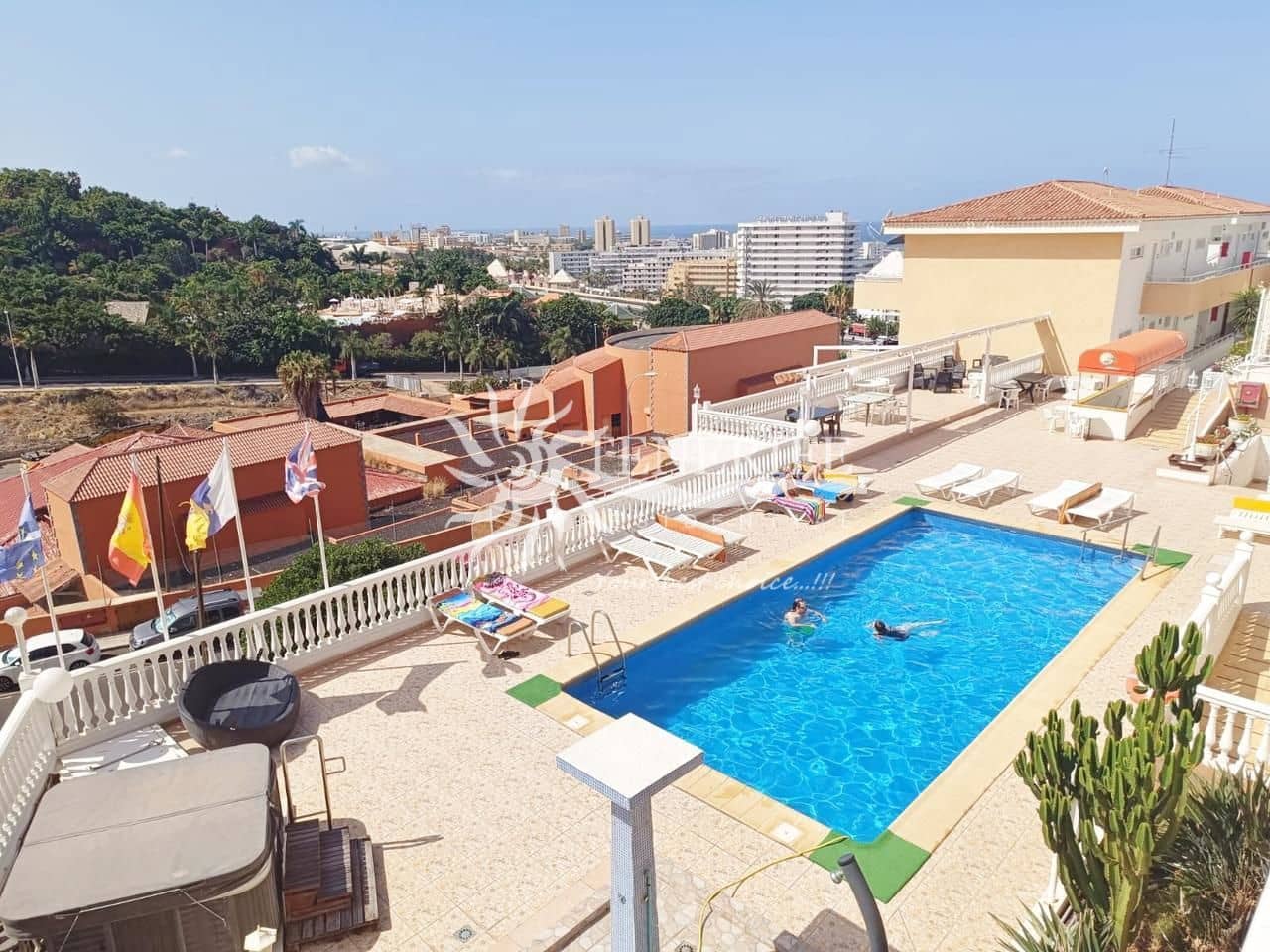 Studio for sale in Adeje with pool - € 189,000 (Ref: 9459441)