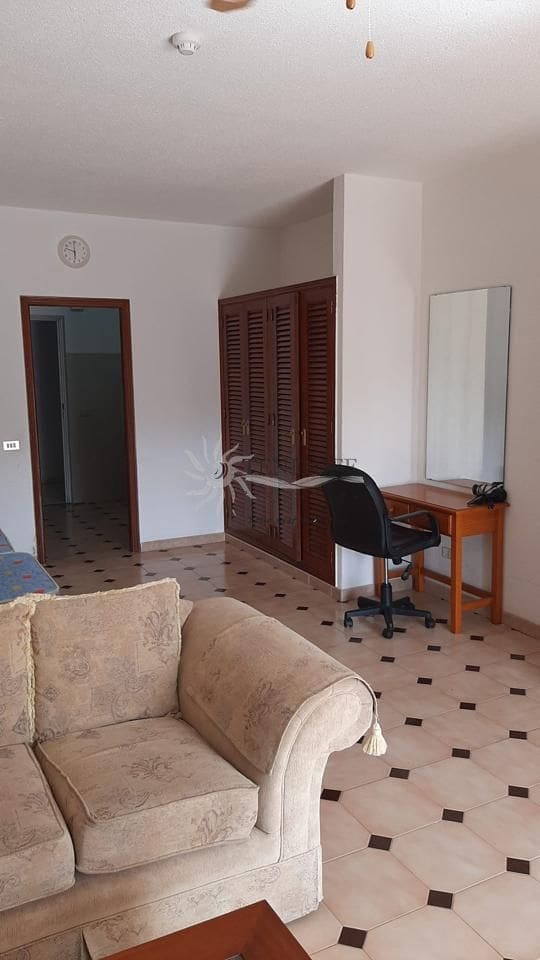 Studio for sale in Adeje with pool - € 189,000 (Ref: 9459441)