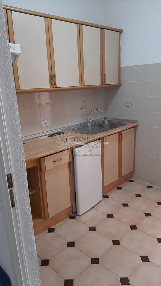 Studio for sale in Adeje with pool - € 189,000 (Ref: 9459441)