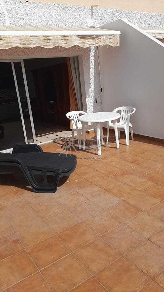 Studio for sale in Adeje with pool - € 189,000 (Ref: 9459441)