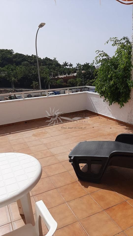 Studio for sale in Adeje with pool - € 189,000 (Ref: 9459441)