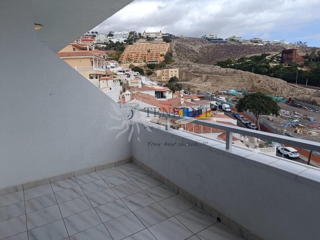 Studio for sale in Adeje with pool - € 189,000 (Ref: 9459441)