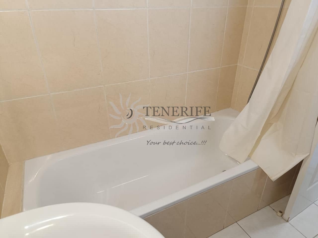 Studio for sale in Adeje with pool - € 189,000 (Ref: 9459441)