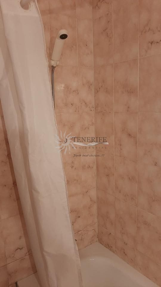 Studio for sale in Adeje with pool - € 189,000 (Ref: 9459441)