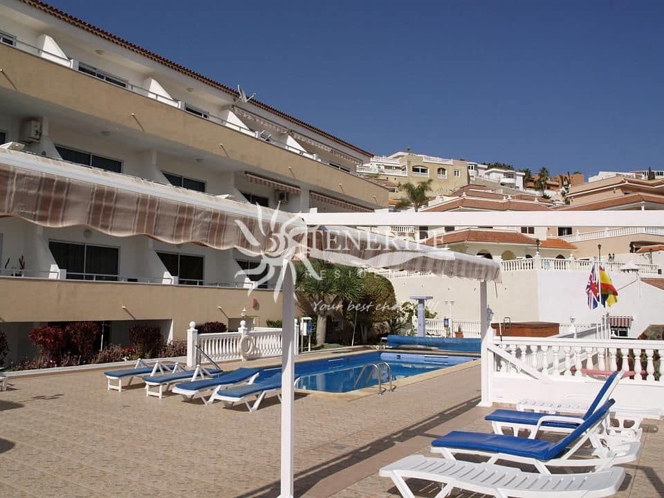 Studio for sale in Adeje with pool - € 189,000 (Ref: 9459441)