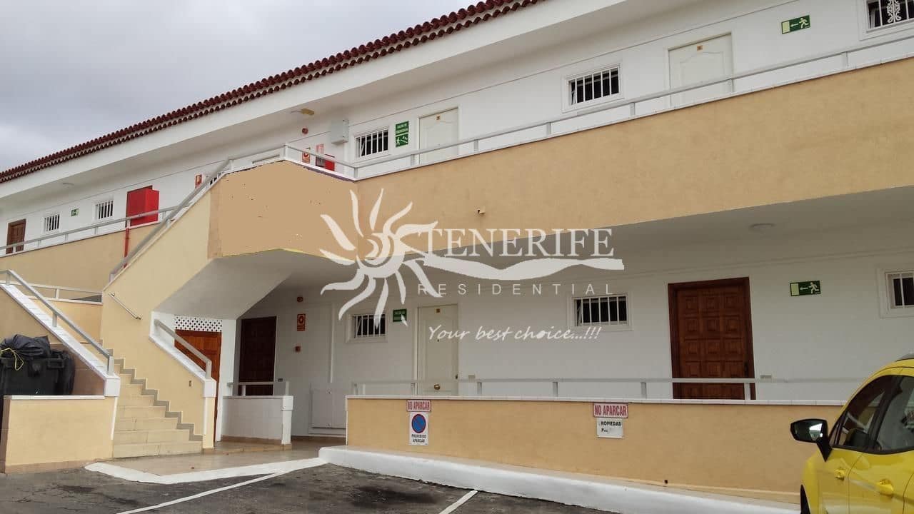 Studio for sale in Adeje with pool - € 189,000 (Ref: 9459441)