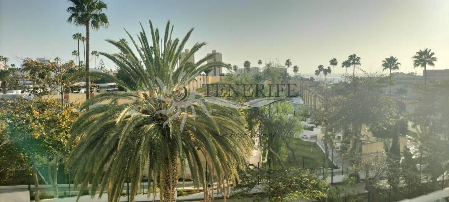 1 bedroom Flat for sale in Costa Adeje with garage - € 275,000 (Ref: 9733856)