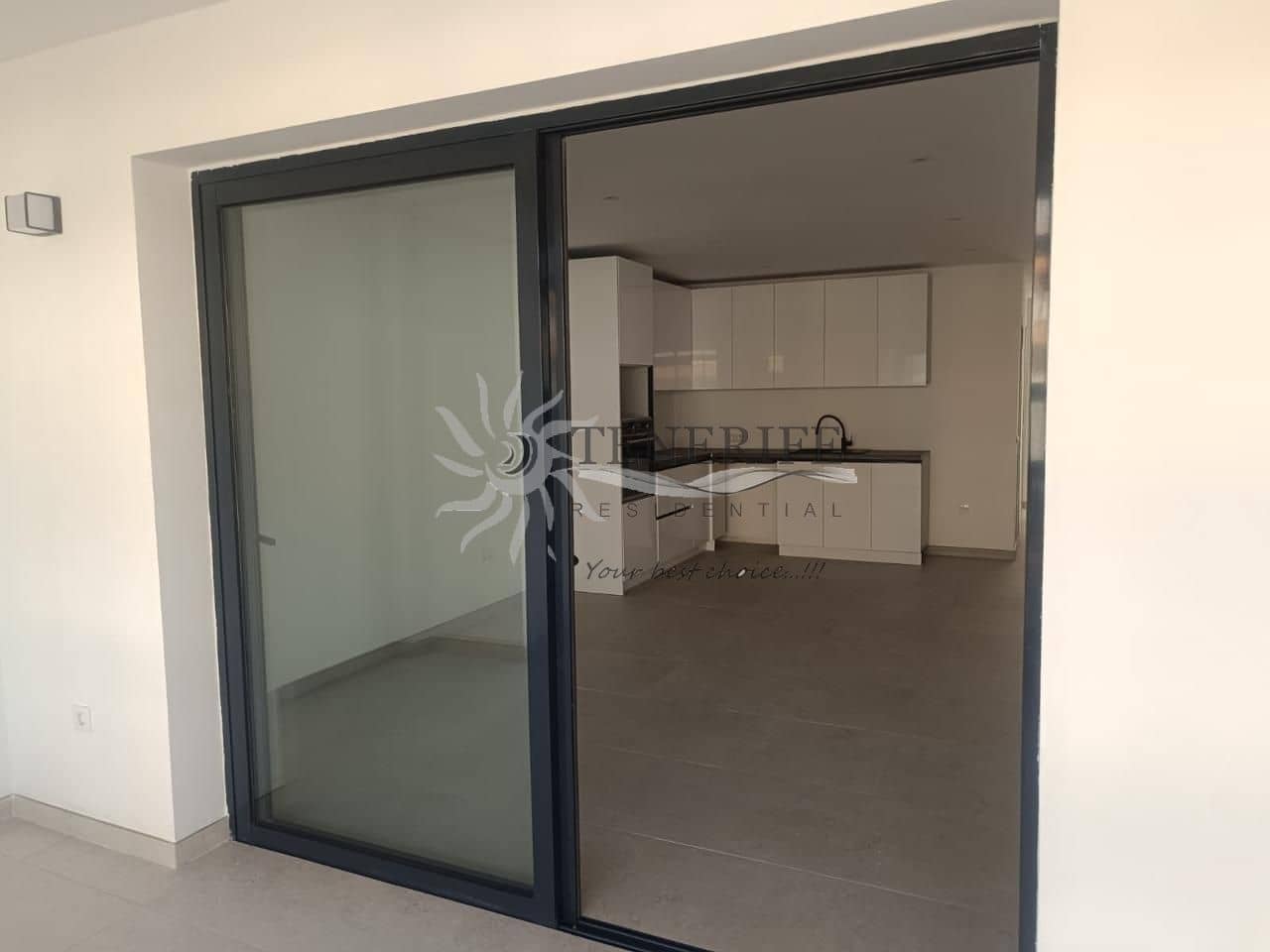 2 bedroom Flat for sale in Playa San Juan with garage - € 325,000 (Ref: 9733858)