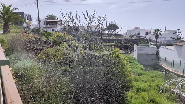 Undeveloped Land for sale in Vera de Erques, Guía de Isora - € 65,000 (Ref: 9758182)