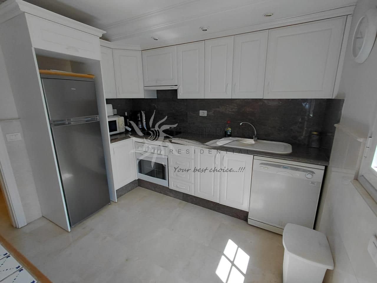 2 soverom Leilighet til salgs i Costa Adeje med garasje - € 750 000 (Ref: 9758184)