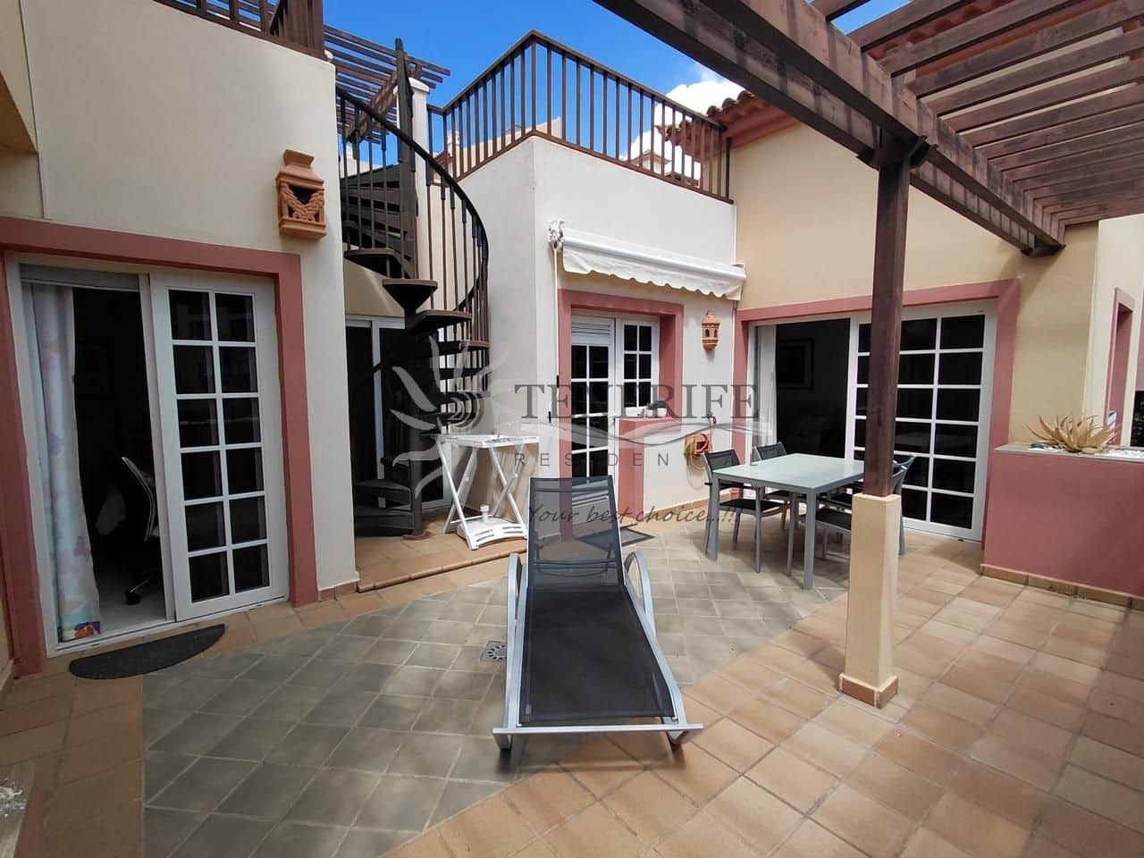 2 soverom Leilighet til salgs i Costa Adeje med garasje - € 750 000 (Ref: 9758184)