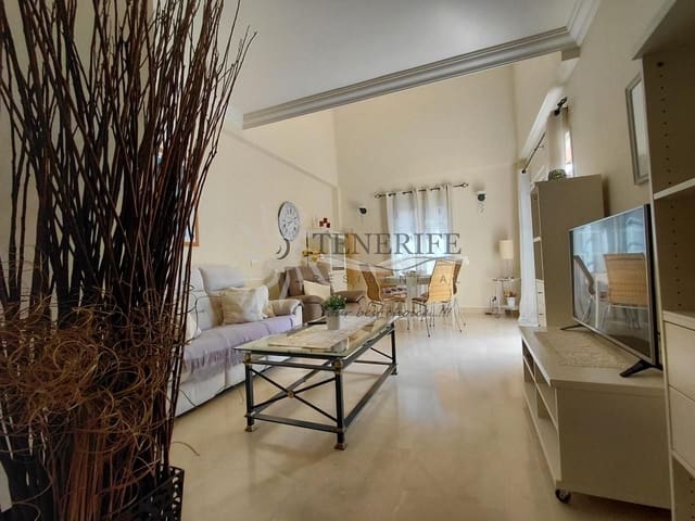 2 soverom Leilighet til salgs i Playa del Duque, Adeje med garasje - € 750 000 (Ref: 9758184)